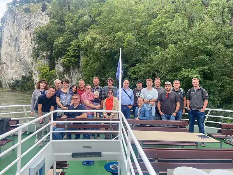 159_gruppenbild.png